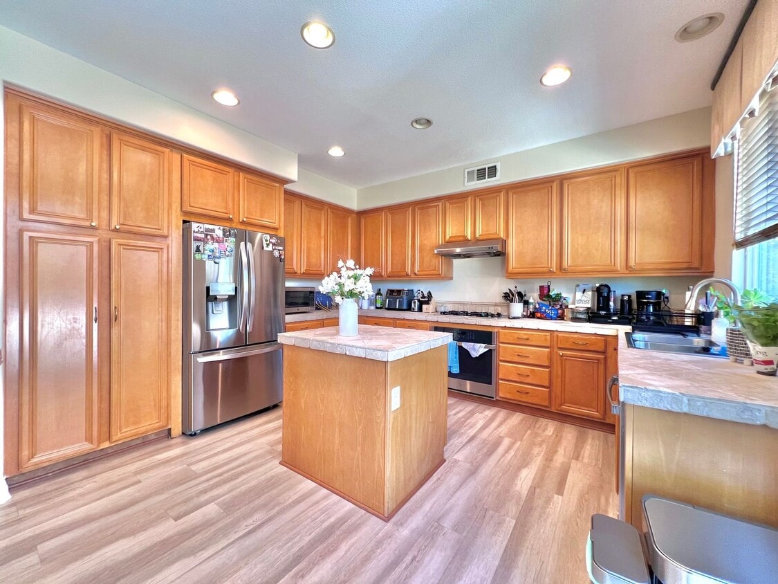 Spacious Five Bedroom home located within ... - Spacious Five Bedroom home located within ...