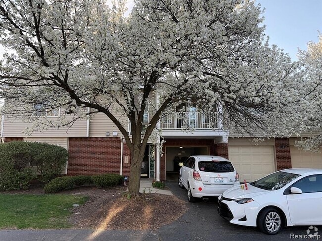 Building Photo - 3635 Reeves Dr Rental