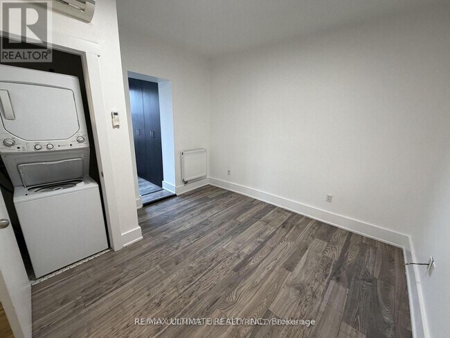 Photo - 432 St Clarens Ave