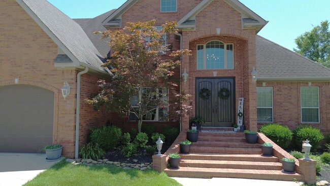 Photo - Beautiful 5-bed/3-bath home with covered patio