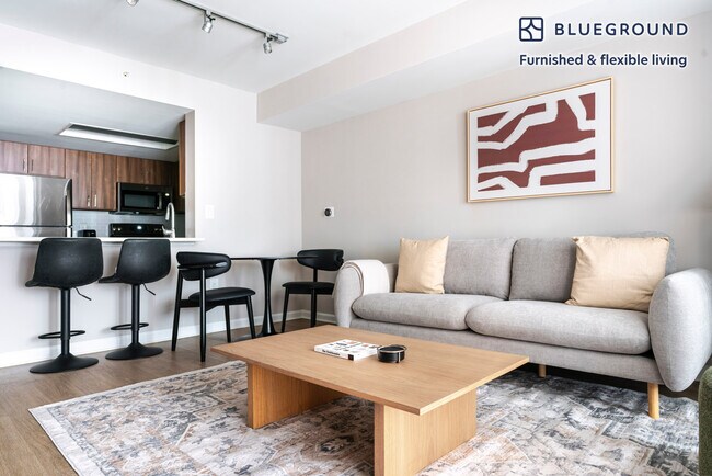 Photo - 450 Massachusetts Ave NW Unidad FL4-ID1179