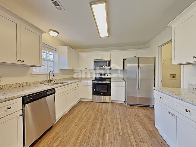 Photo - 2148 Spring Hill Cir