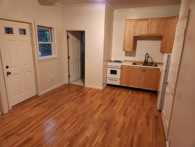 S - 228 Newburyport Tpke Unit Studio