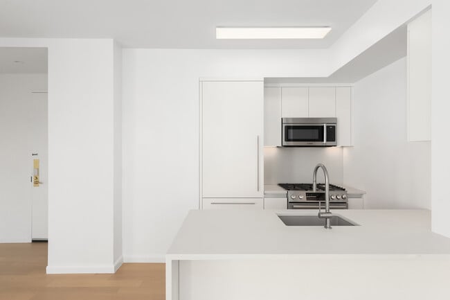 Photo - One Union Square South