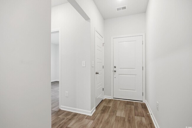 Photo - 1121 Tibetan St