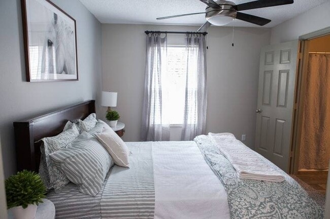 Spacious Bedroom - The Southern