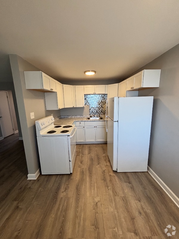 Building Photo - 2109-2123 W 119th St Unit 9 Rental