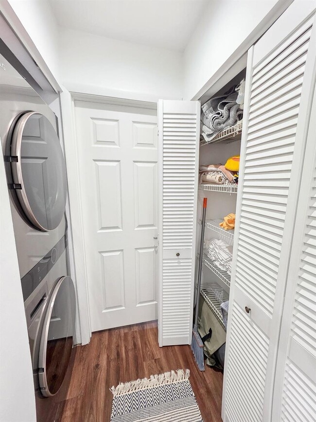 Photo - Northeast 15th Avenue, Fort Lauderdale, FL 33305 - 2 BR 1.5 BA townhouse