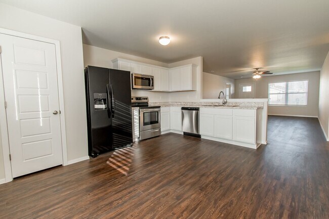 Photo - Band New 4 Bedroom Home in Lincoln!
