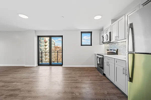 Photo - 43-34 53rd St