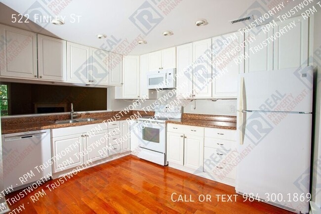 Photo - 522 Finley St
