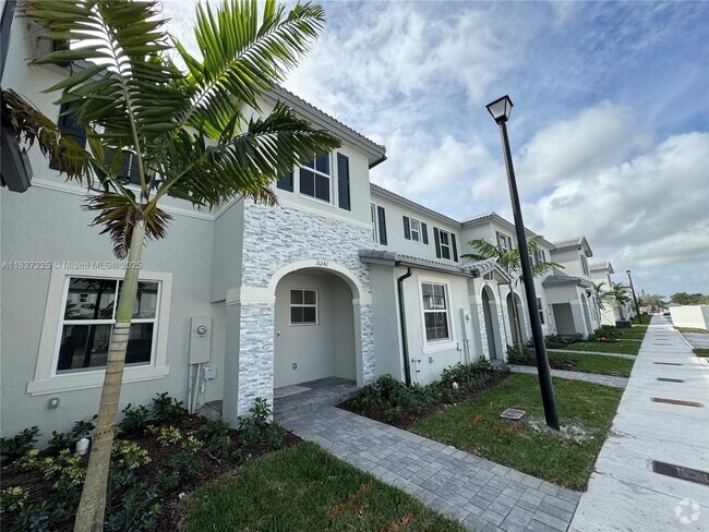 Building Photo - 16242 SW 292nd St Rental