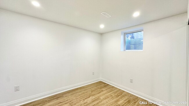 Photo - 1558 Somergrove Cres