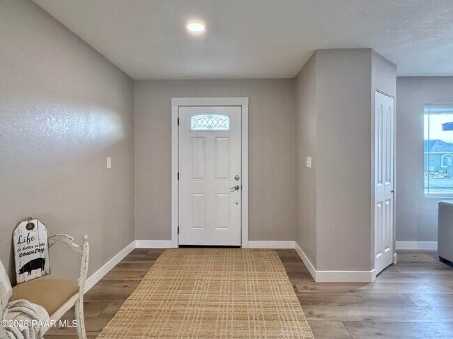 7216 E Grandview Dr