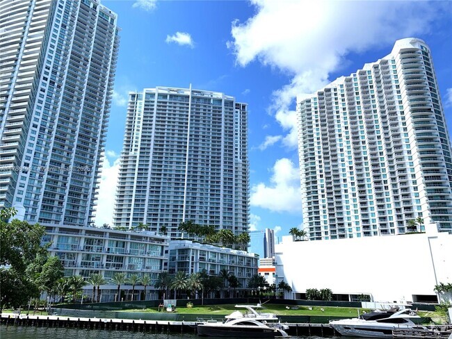 Building Photo - 350 S Miami Ave Unit 3713 Rental