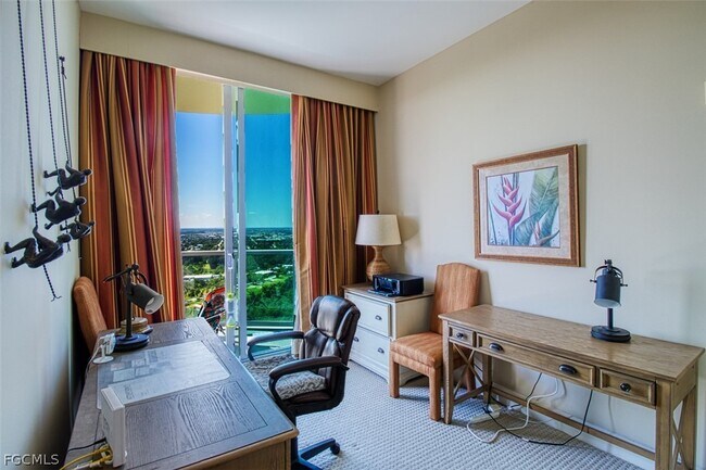 Photo - 3000 Oasis Grand Blvd Unidad LPH1