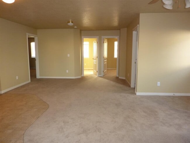 Photo - Super Private & Great Location