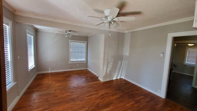 Photo - 104 W 76th St