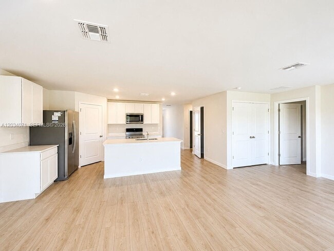 544 Ilaria Ct