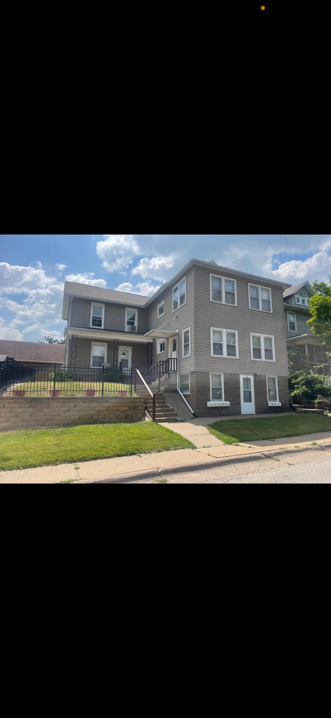 Building Photo - 612 Chestnut St Unit 4