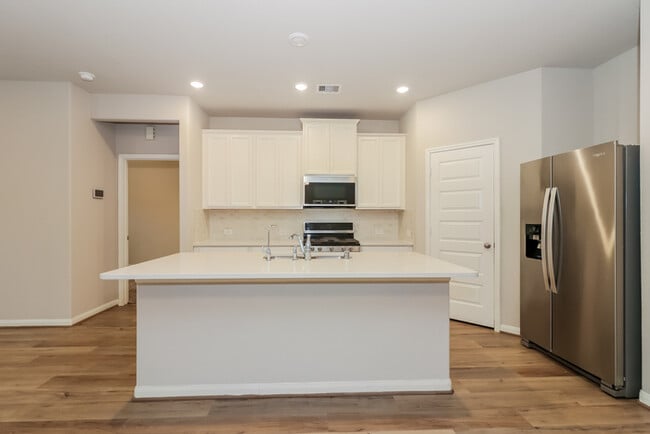 Photo - 1022 Modesto Dr