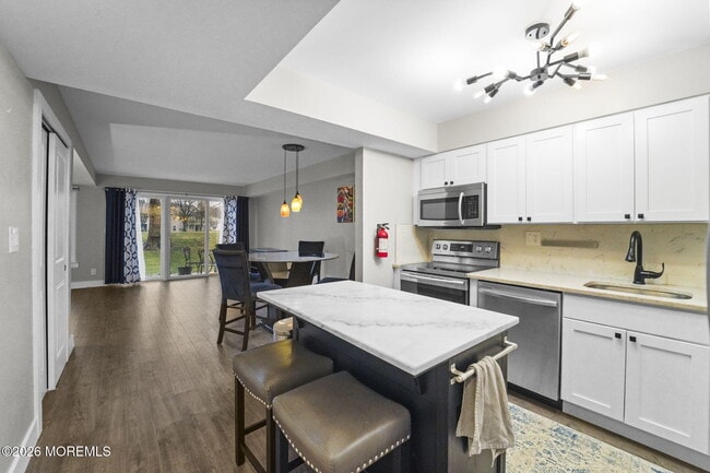 Photo - 83 Greenwood Dr