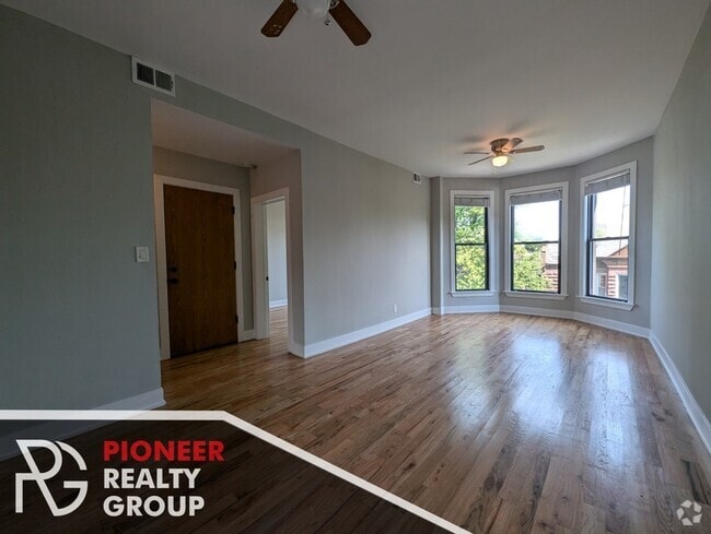 Building Photo - 635 W Oakdale Ave Unit 3 Rental