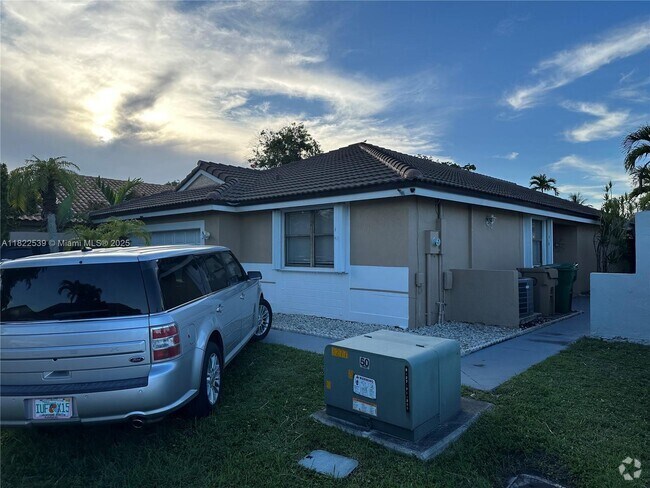 Building Photo - 15043 Brighton Ln Rental