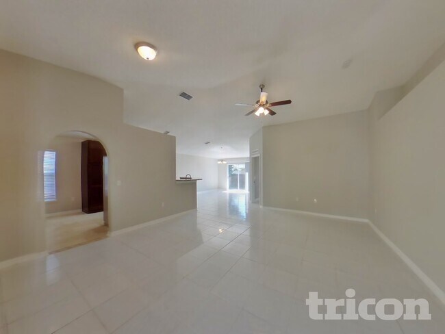 Photo - 7396 Prosperity Park Rd N