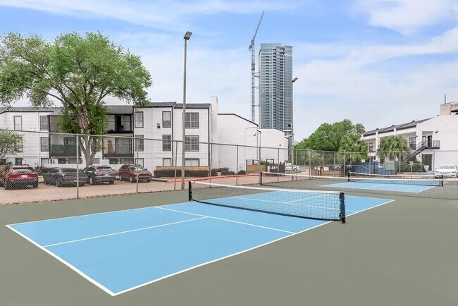 Building Photo - 4400 Memorial Dr Unit 30-3207