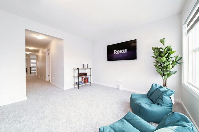 Photo - 4914 Hawthorn Pl SW Unit SI ID1308616P