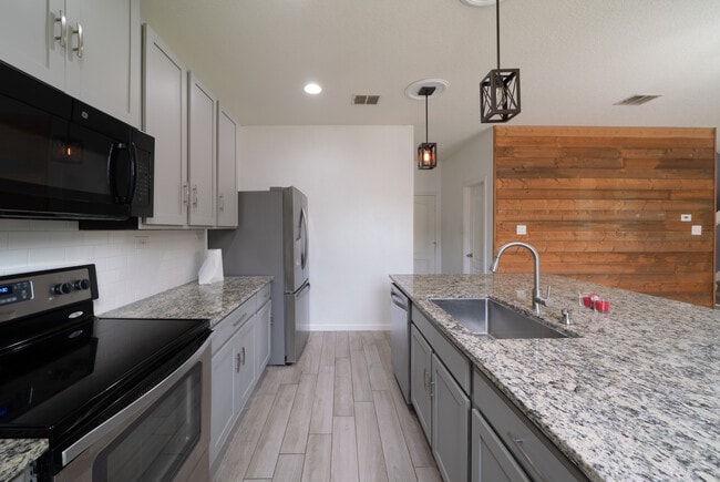 Photo - 9131 Canter Horse