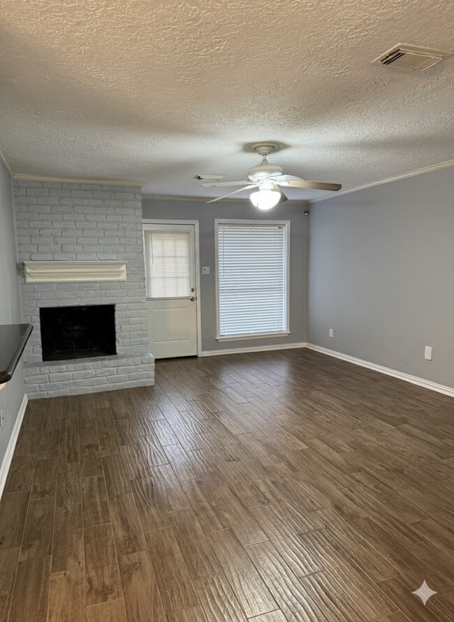 Photo - 717 Blue Ridge Dr