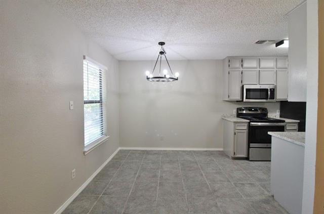 Photo - 104 Woodie Way