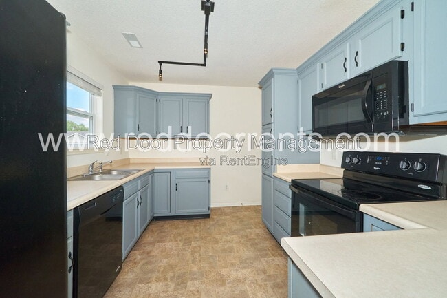 Photo - 127 Broadmoor Bend