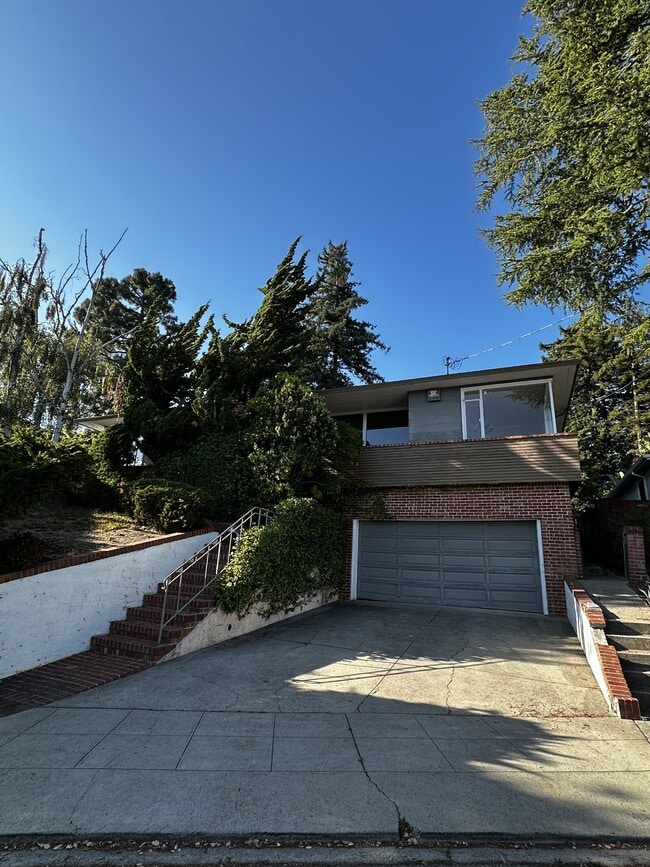 Building Photo - 2036 Braemar Rd Rental