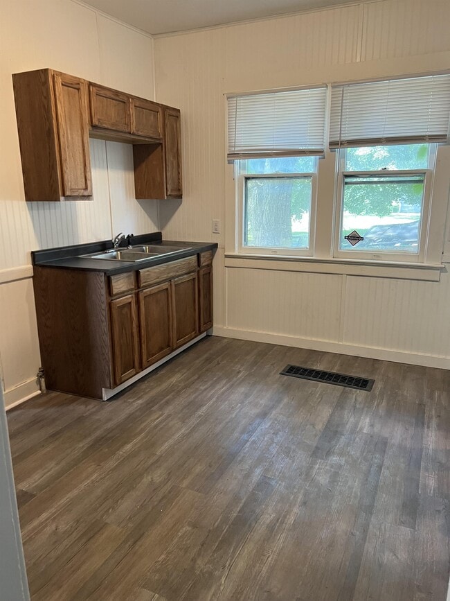 Photo - 901 E Arcadia Ave