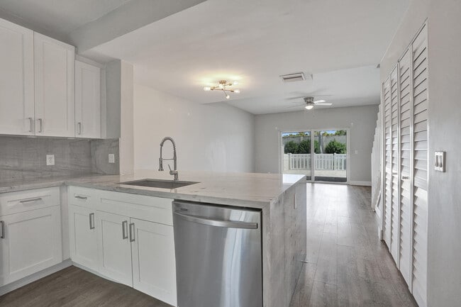 Photo - 9913 NW 57th Manor