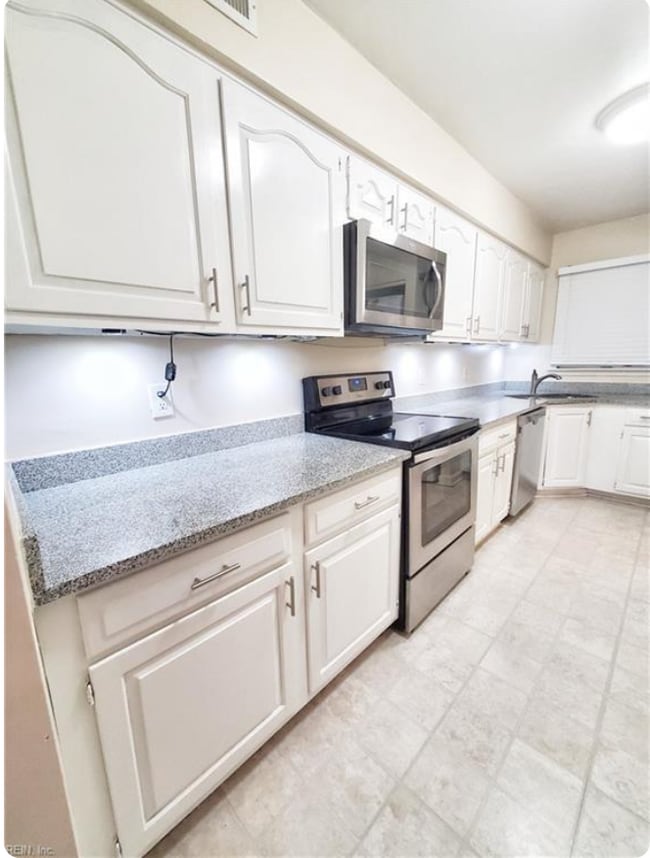 Photo - 849 Baldwin Ave Unit 1