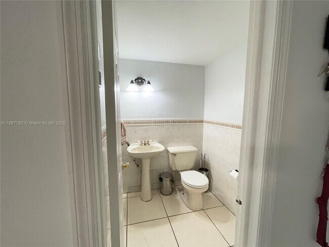 Photo - 9301 SW 4th St Unidad 224C