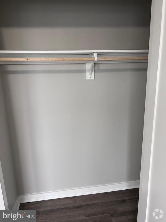 Building Photo - 622 Girard St NE Unit 303 Rental