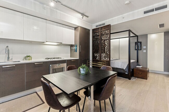 Photo - 1477-1477 W Pender St