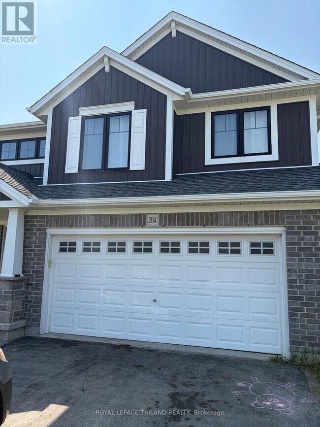 Photo - 204 Peach Tree Blvd