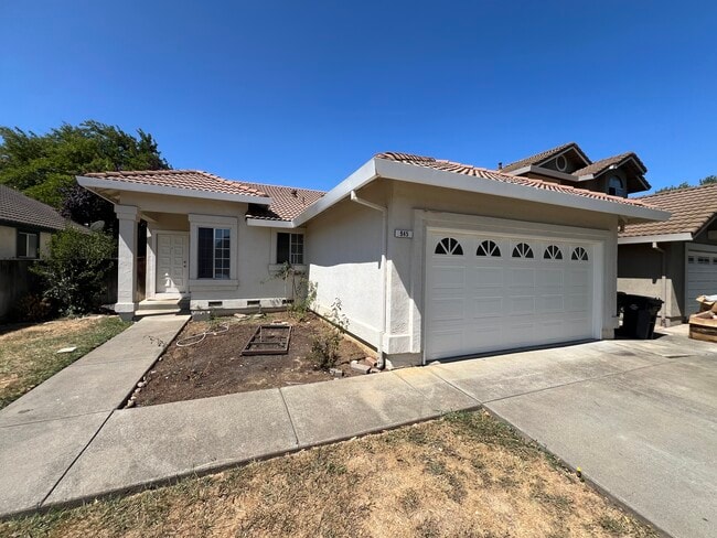 Photo - 945 Marietta Ct