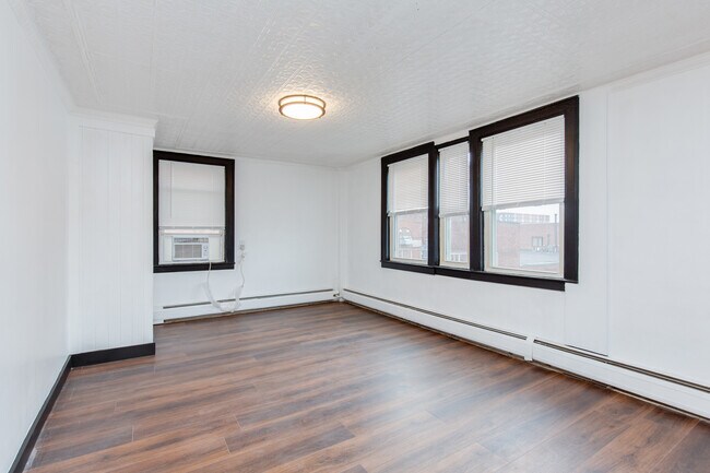 Living Room - 7 Court St Unit 3
