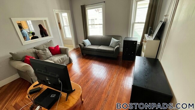 Photo - 12 Cutter Ave Apartment Unit 1