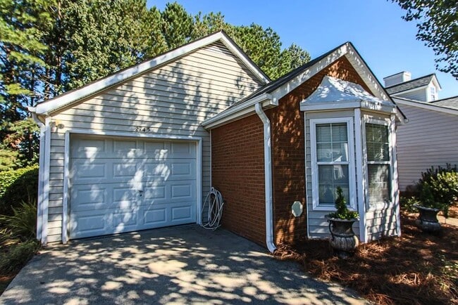 Photo - 2745 Highland Ridge NW