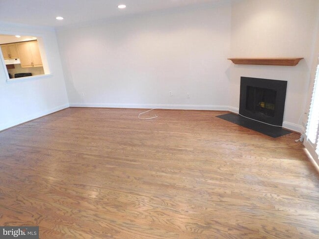 Photo - 1741 S Hayes St