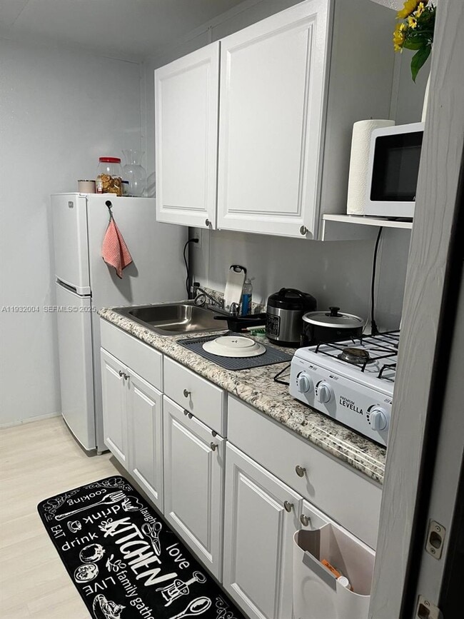 Building Photo - 16110 NW 44th Ct Unit 0