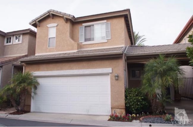 Building Photo - 285 Midnight Moon Ln